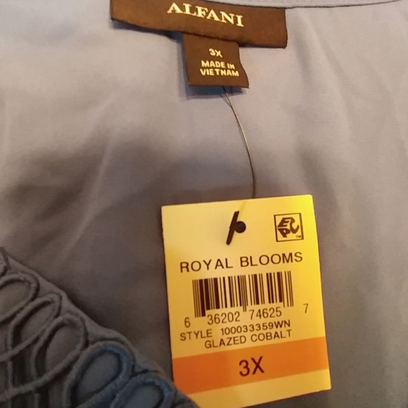 Alfani Womens Plus Applique Ruffled Blouse Sz 3X - Picture 6 of 6